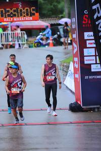 BIB: 500520, 5611, 1191
                            <button type="button" onclick="openModal(5742754)" class="btn btn-primary btn-sm float-right btn-popup" data-toggle="modal" data-target=".modal-high-quality">
                        <i class="fas fa-shopping-cart"></i> Add to Cart
                    </button>
                                            <button type="button" onclick="isThisMe(5742754, true)" class="btn btn-success btn-sm float-right btn-popup btn-isme hidden" data-toggle="tooltip" data-placement="bottom" title="นี่คือรูปของคุณใช่ไหม คลิกที่นี่เพื่อเอาเข้าอัลบั้ม">
                        <i class="fas fa-plus"></i> Add to album
                    </button>
                    <button type="button" onclick="isThisMe(5742754, false)" class="btn btn-warning btn-sm float-right btn-popup btn-isnotme hidden">
                        <i class="fas fa-ban"></i> Remove from album
                    </button>